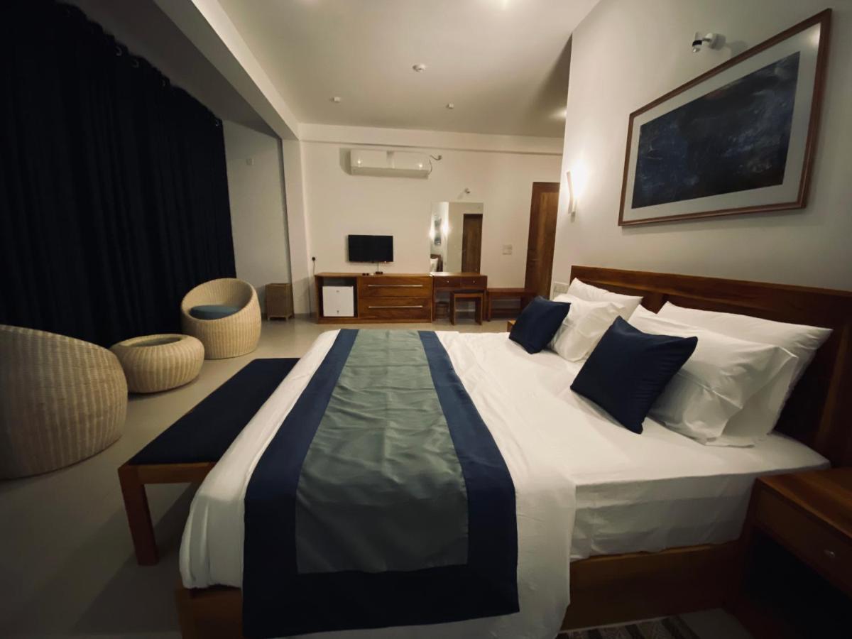 The Lighthouse Negombo Otel Dış mekan fotoğraf