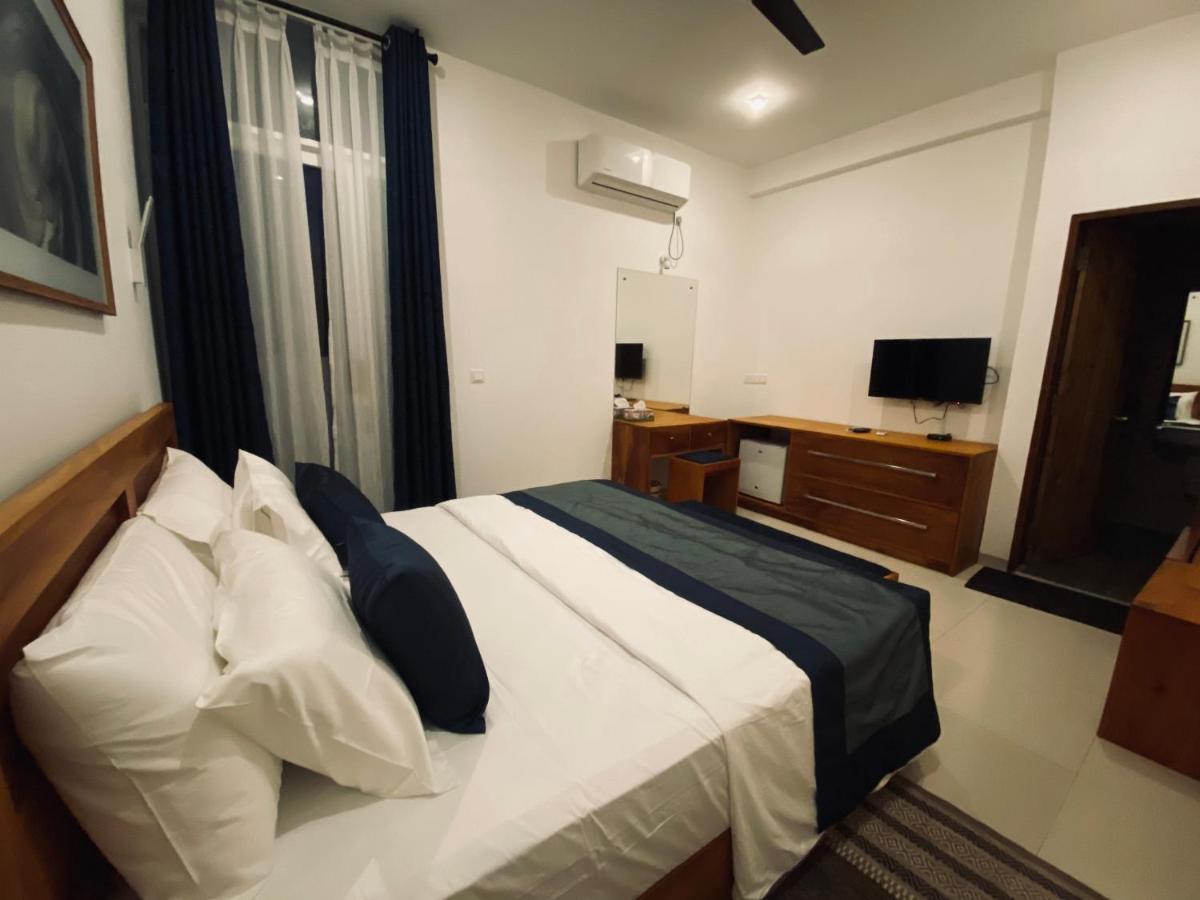 The Lighthouse Negombo Otel Dış mekan fotoğraf